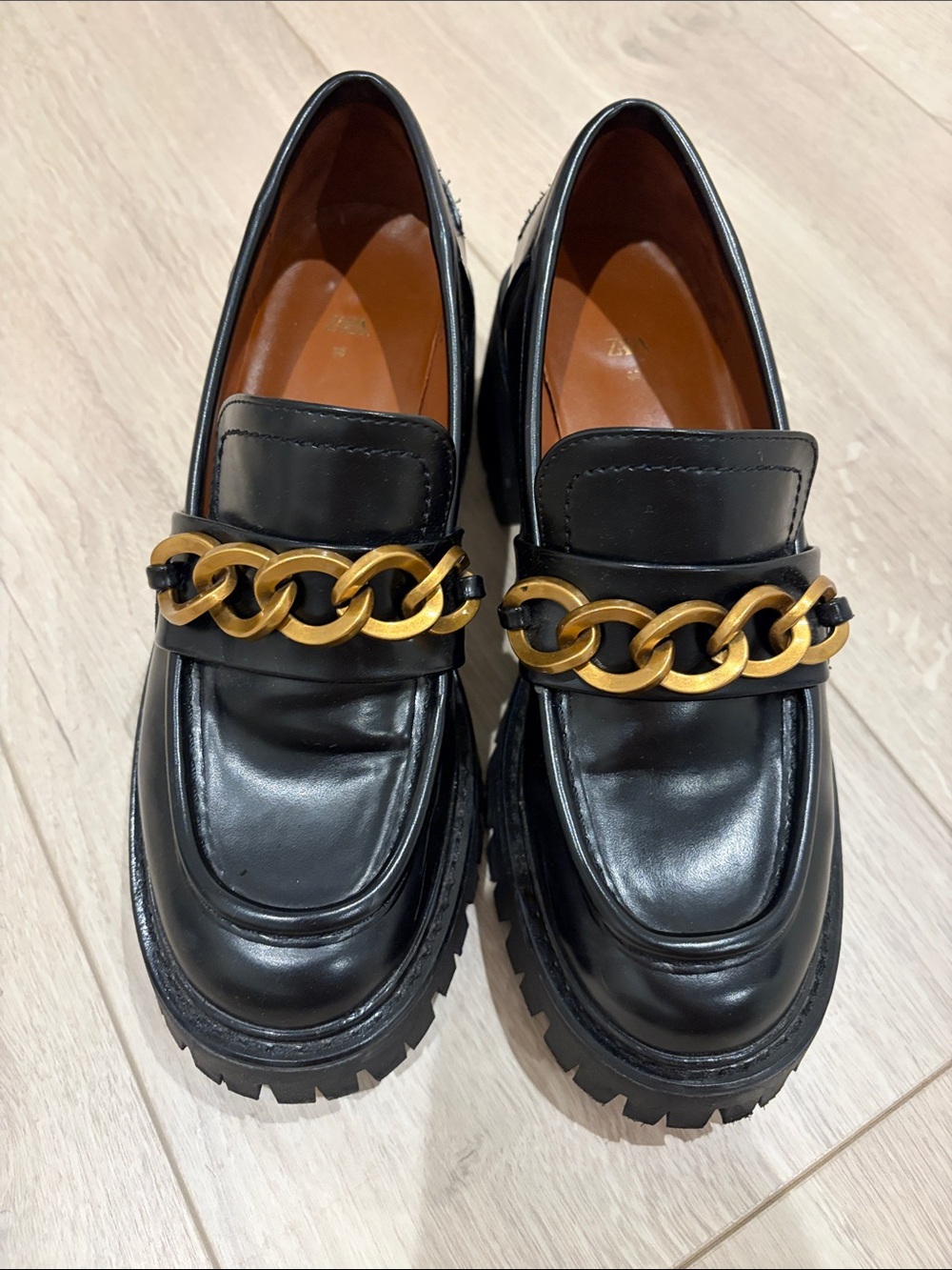 Zara Black Leather Loafers with Gold Chain Accent size 39